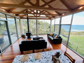 The Bay House, idyllic farm retreat by the ocean - Image 4
