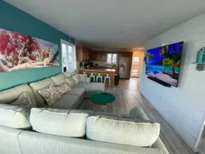 Luxury Beach House Sleeps 16. Steps from the Sand. - Image 3