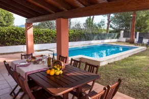 Beautiful villa with a pool, air conditioning, and Wi-Fi. Quiet and close to the ocean - Image 5