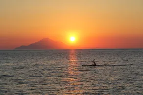Amazing Sunset seafront apartment - Image 2