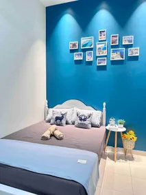 The Blue Memories Homestay with Mediterranean Style - Image 3