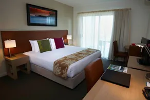 Studio Apartment - Image 2
