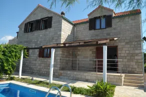 Stone retreat Villa ... Pool, Gym, Sauna, Bikes.. - Image 2