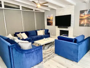 Extremely Luxurious Beach Getaway - 2blks to beach - Image 3