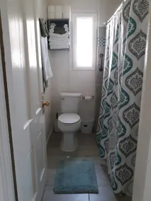 Cozy 2 bedroom Cottage-great location, great house - Image 4
