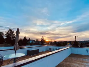 Spacious | Modern | Rooftop Views in W. Seattle - Image 3