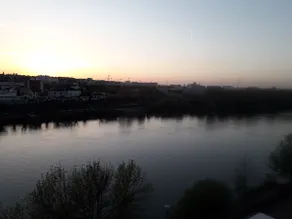3 bedroom apartment near Paris, overlooking the Seine - Image 4