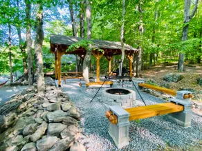 Lakeview Cabin in The Hideout - Image 3