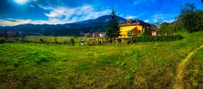 The terrace overlooking the vineyard - Image 2