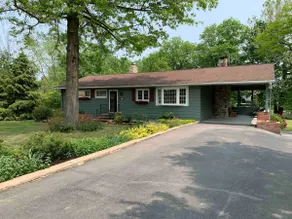Waterfront Cottage w/HOT TUB - Image 2