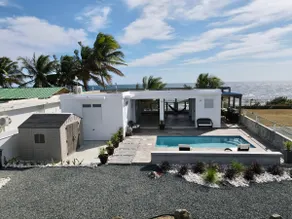 MikaLuka Beachhouse / Private Pool/ Beachfront - Image 4