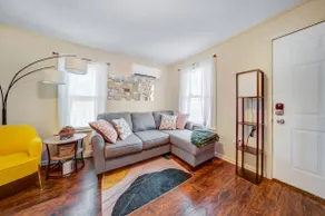Cozy Chalet Bungalow in West Park - Cleveland - Image 5