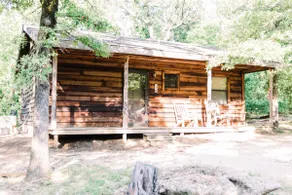 Woodland Cabin #9 - Rocky Point Cabins - Image 3
