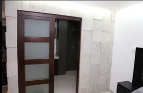 Comfortable and centrally located apartment - Image 4