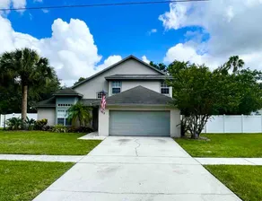 Fully renovated 5 bedroom with king size bed - Image 2