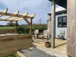 Hygge Lodge with hot tub, woodburner and fab views - Image 2
