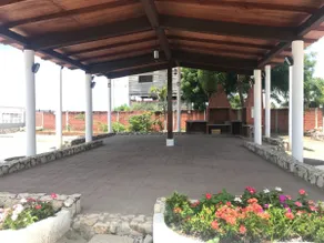 Spacious apartment, 3 bedrooms with balcony - Image 4