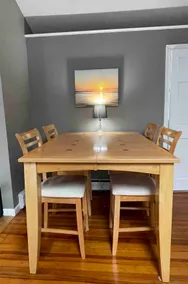 Cozy house blocks to downtown, minutes to beaches! - Image 5