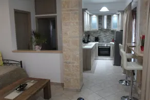 VAKIS APARTMENTS 5 - Image 5
