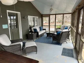COZY Bellaport Cottage at White Lake/ Pet Friendly: Quick walk to the Lake - Image 3