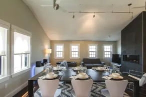 Penthouse, waterviews, large deck,steps from beach - Image 5
