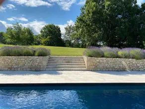 Beautiful farmhouse - Image 5