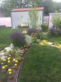 Peaceful retreat with an oasis garden - Image 3