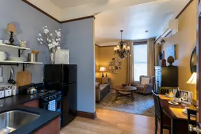 Cozy Pied-a-Terre' in Historic McMinnville Bank - Image 4