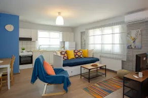 La Casa - traditionally elegant apt 38m2 w prk grd - Image 2