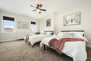 Private - Parking - King Bed - BBQ- Deck- 5 min DT - Image 4