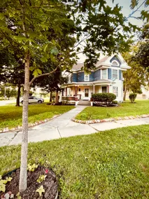 Baldwin House with the Peach Floor - Image 2