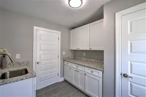 Luxurious Ladson A- Greenville, South Carolina - Image 2