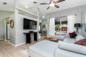 3/2 minutes from the beach/ with pool and yard - Image 4