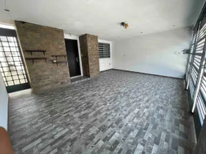 Large comfortable house - Image 5