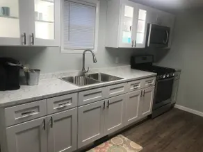 Cozy One Bedroom House - Image 2
