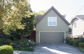 Mt. Tabor Private Apartment - Image 3