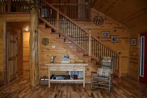 THE LUXURY CABIN IN THE WOODS - Image 4