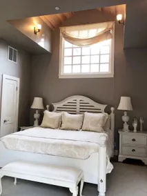 Burbank Suite at Historic Cedar Mansion Bungalows - Image 3