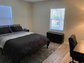 Ideal location - New 3 bedroom home - Image 5