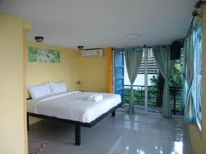 THINK & Retro Cafe Lipa Noi -Garden Cottage - Image 2