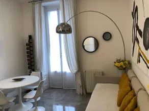 Casa Alberto da Giussano, elegante bilocale in centro con balcone sul parco - Image 2