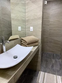 Cozy suite with separate entrance, AC, Wi-Fi - Image 5