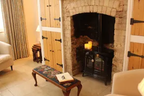 Stylish cottage in the heart of the Cotswolds AONB - Image 4