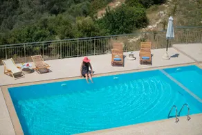 Luxury Villa Rosso Karrubo with enormous pool! - Image 3