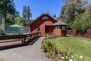 Jed Smith Cabin w/Tennis & Pickle ball and HOT TUB - Image 2
