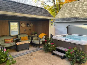 Keene Center Farmhouse: Large & Cozy + Hot Tub - Image 5