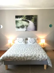 Charming renovated apartment in the city center - Image 3