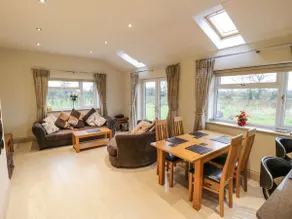 Shreyas Cottage - Image 2