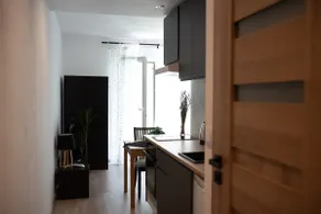Parking, city center 6 km, tram, park, SmartTV, Netflix - Image 4