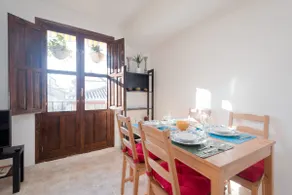 PRIVATE TERRACE - CENTRAL - PARKING - Image 4